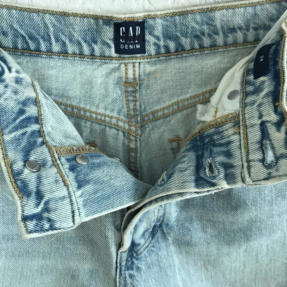 Nwot Gap Denim Light Bleach Wash Long Shorts